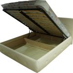 سرير خشبي مع آلية الرفع