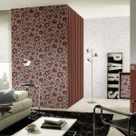 الغراء خزانة الملابس في خلفية غرفة النوم