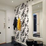 الغراء خزانة في الرواق