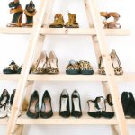 علب الأحذية الأصلية في القاعة