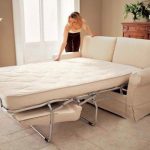 أريكة قابلة للطي لغرفة صغيرة