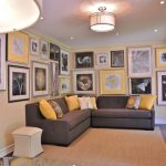 أريكة رمادية