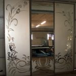 خزانة ملابس منزلقة بنمط سفع رملي