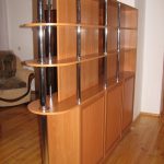 أثاث قسم خزانة والجدار في موضوع واحد