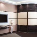 خزانة الملابس في غرفة المعيشة جميلة