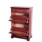 احذية احمر غامق