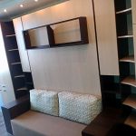 سرير أريكة مدمج في الخزانة