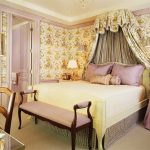 المظلة على تصميم السرير