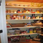 غرفة تخزين كبيرة