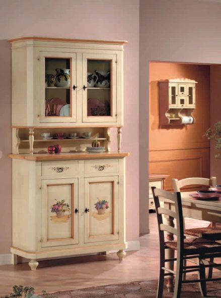 بوفيه في الداخل من المطبخ