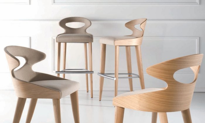 شريط براز خشبي