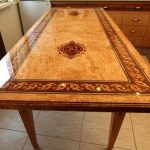 أثاث المطبخ الخشبي