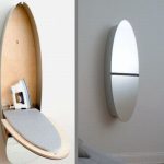 طاولة الكي على الحائط