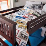 سرير بطابقين لغرفة نوم في سن المراهقة