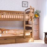 سرير بطابقين مع أدراج