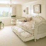 سرير حضانة بطابقين