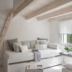 سرير قابل للسحب بطابقين في الداخل