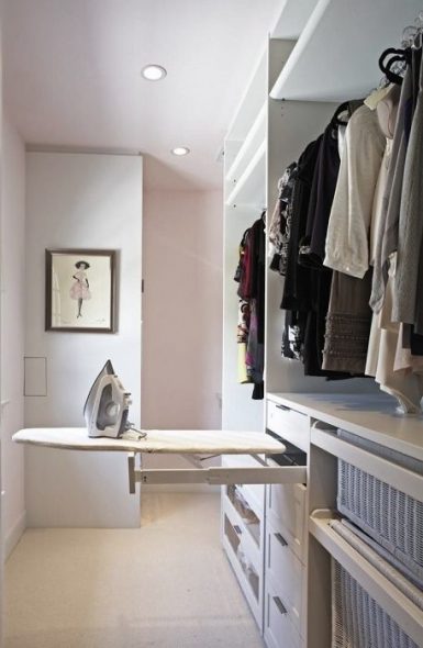 طاولة الكي درج مدمج