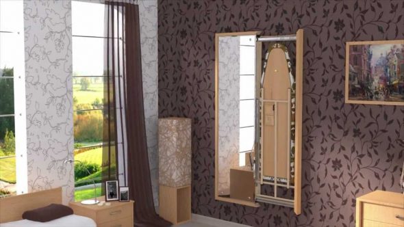 قابل للطي طاولة الكي في المرآة