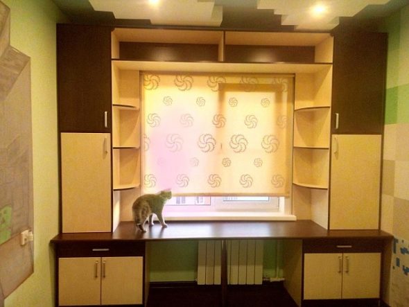 فكرة - خزانات حول النافذة