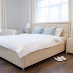 سرير مزدوج رائعة من مجموعة للمنزل