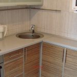 أعلى الجدول DIY