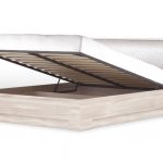 سرير مع قاعدة العظام الأبيض