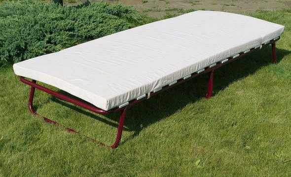 سرير قابل للطي