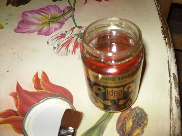 طلاء الطاولة