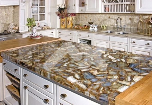 سطح العمل مع راتنجات الايبوكسي