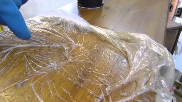 تغطية السطح مع احباط