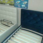 سرير واحد وقاعدتهم