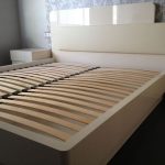 قاعدة سرير العظام الصفائح