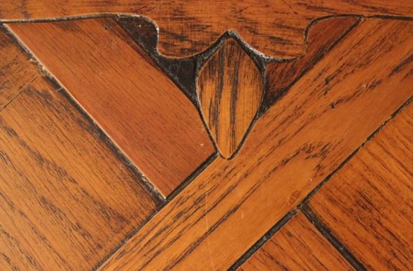 الزنجار الأثاث