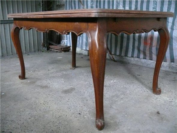 طلاء الطاولة