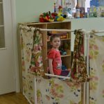 شاشة الأطفال من الأنابيب