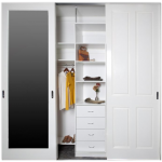 خزانة ملابس بيضاء