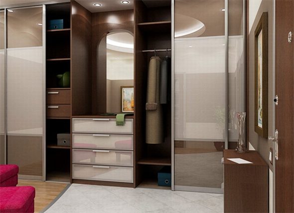 ملء خزانة الملابس