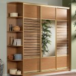 خزانة ملابس مع مرآة