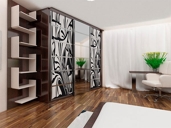 shkaf kupe v gostinoj