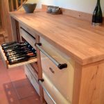 منضدية صغيرة