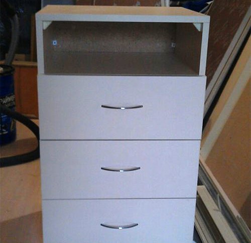 طاولة السرير مع آلية الأسطوانة