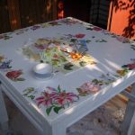 Decoupage مع صور الجدول