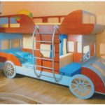 حافلة سرير خشبي بطابقين