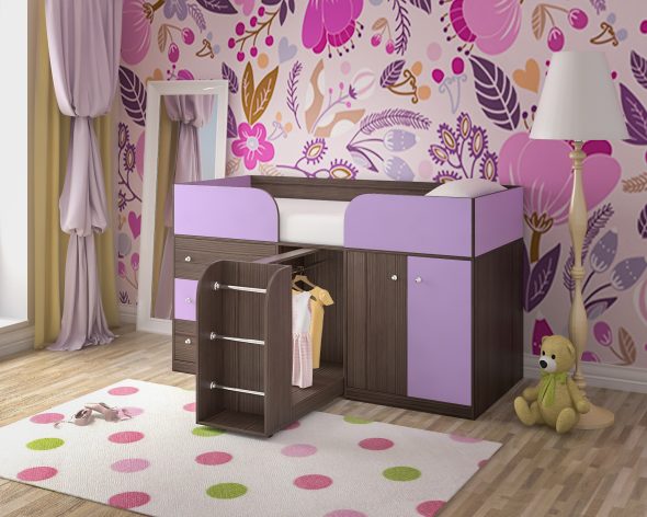 سرير الأطفال علوي