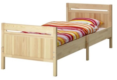 أسرة الأطفال في الداخل