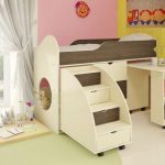 سرير علوي في الحضانة