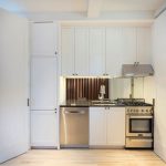 المطبخ صغير مستقيم الكلاسيكية