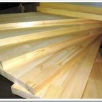 أثاث من الخشب الطبيعي