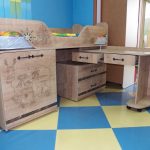 السرير العلوي تكشفت